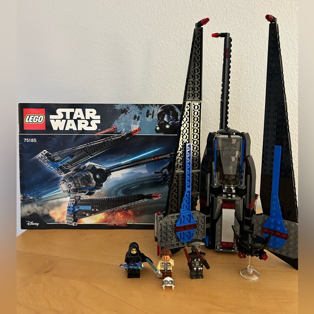 Lego Stat Wars Tracker set 75185 Used